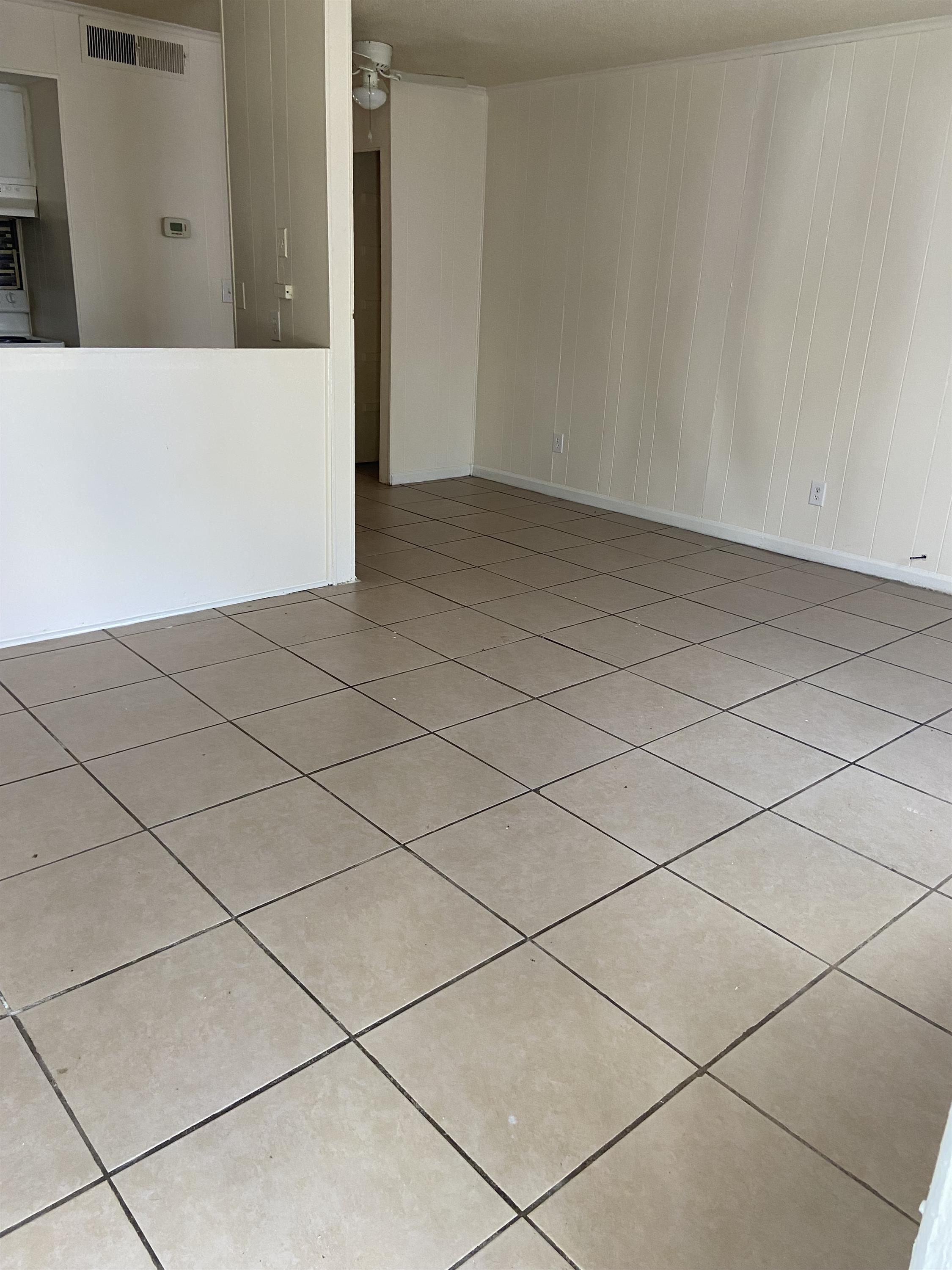 619 Vallotton Dr., Apt. C1