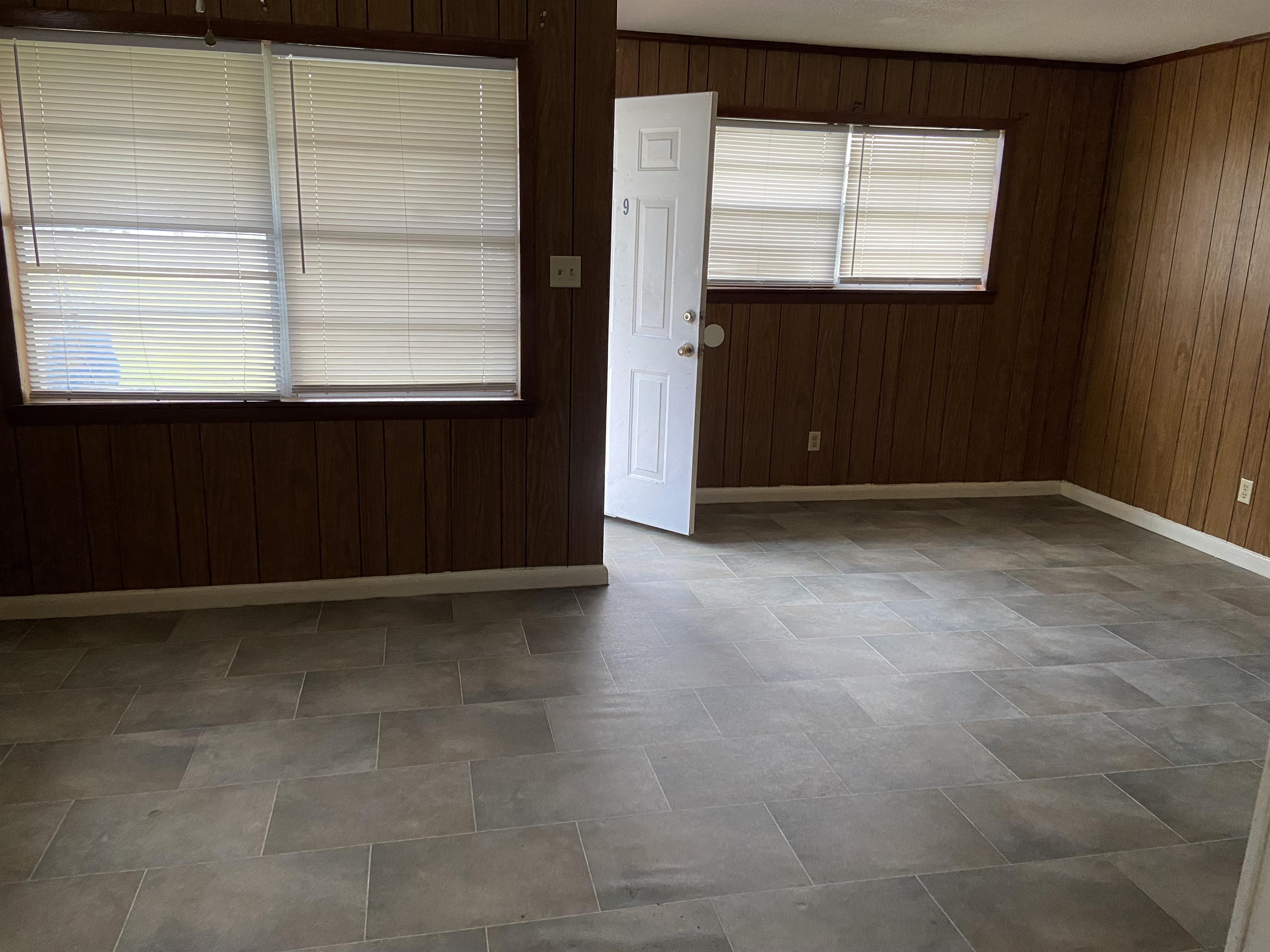 5218 Field Drive Apt 9