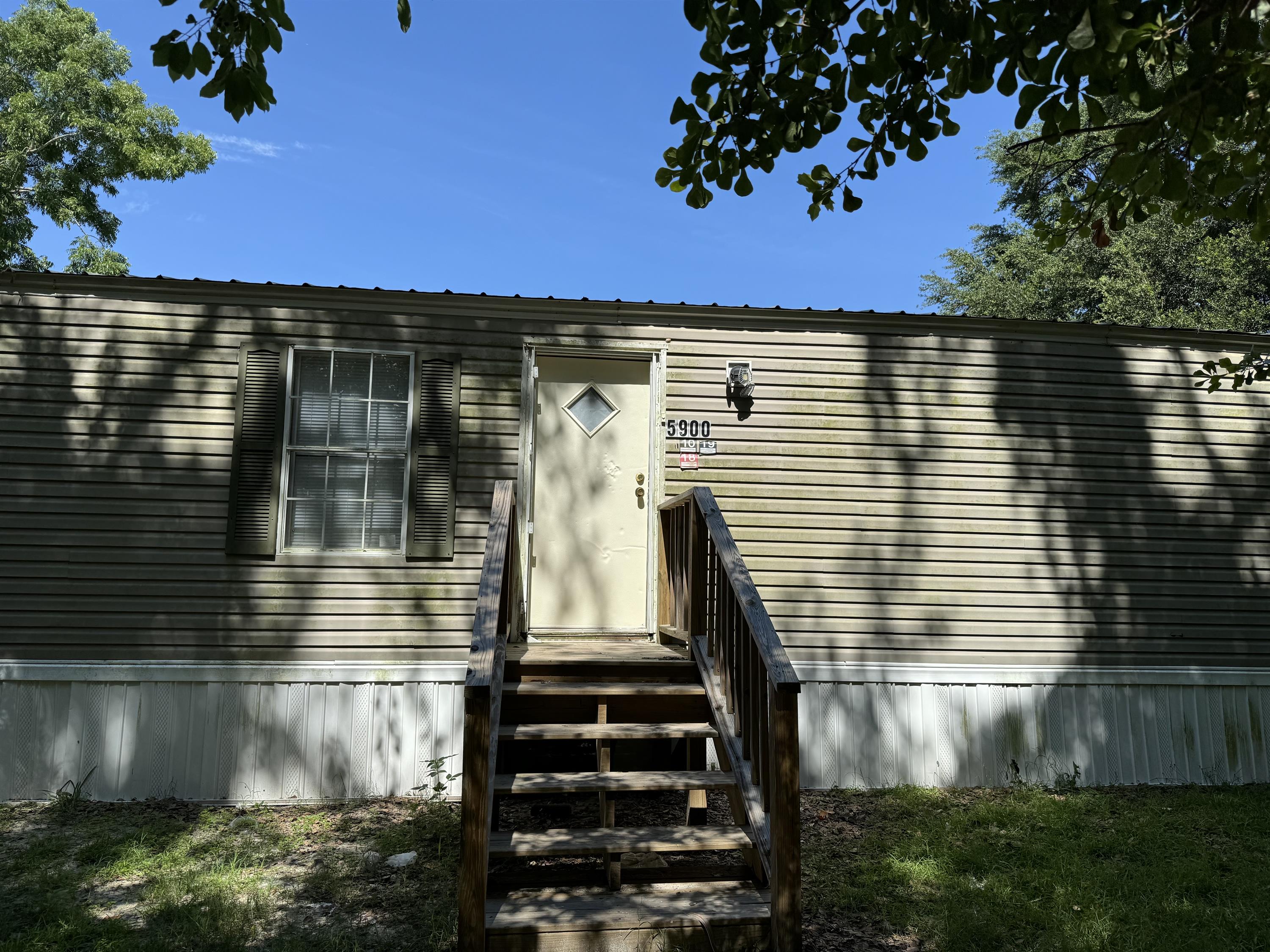 5900 North Ard Lane