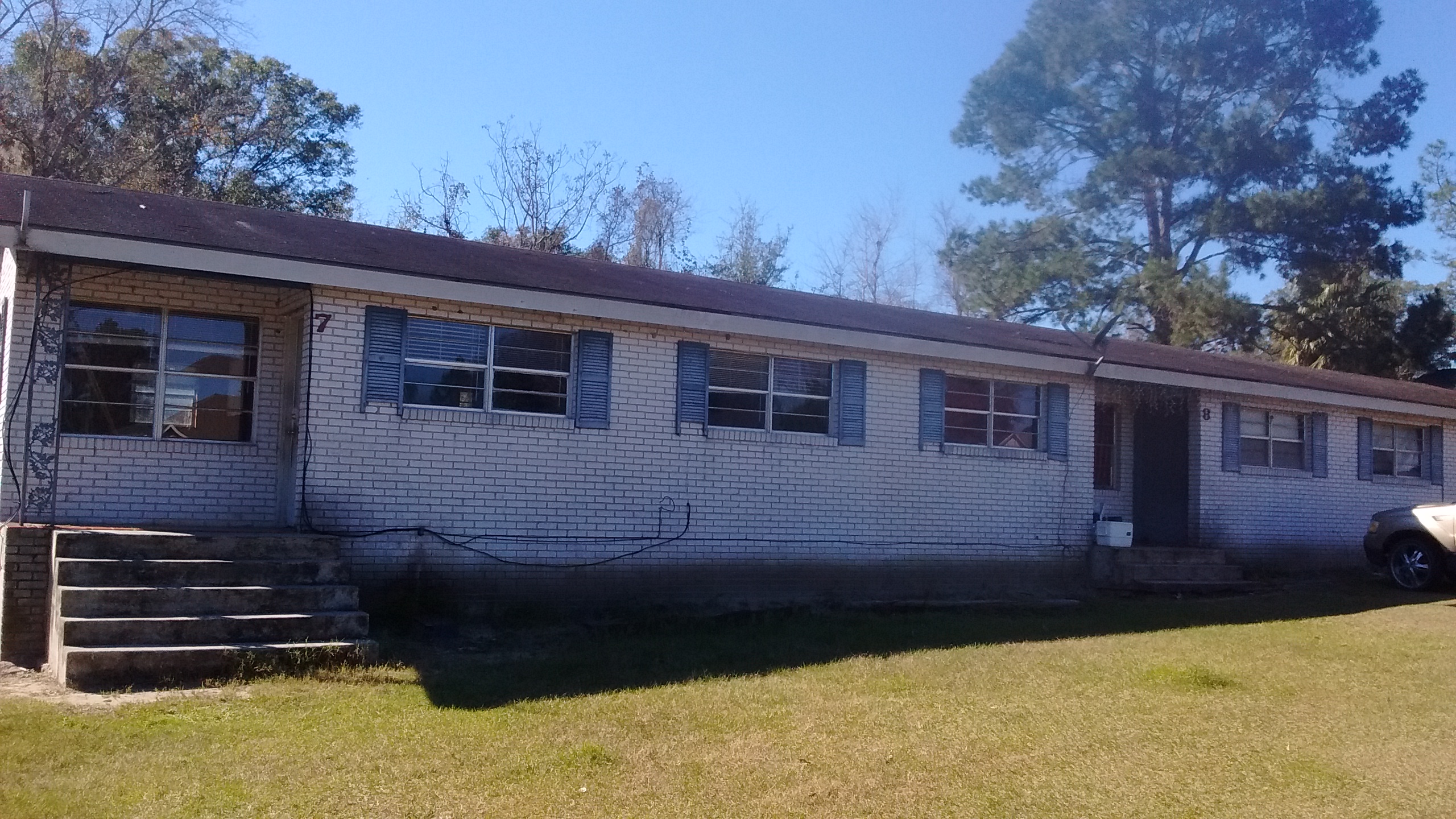 5218 Field Dr., Apt. 7