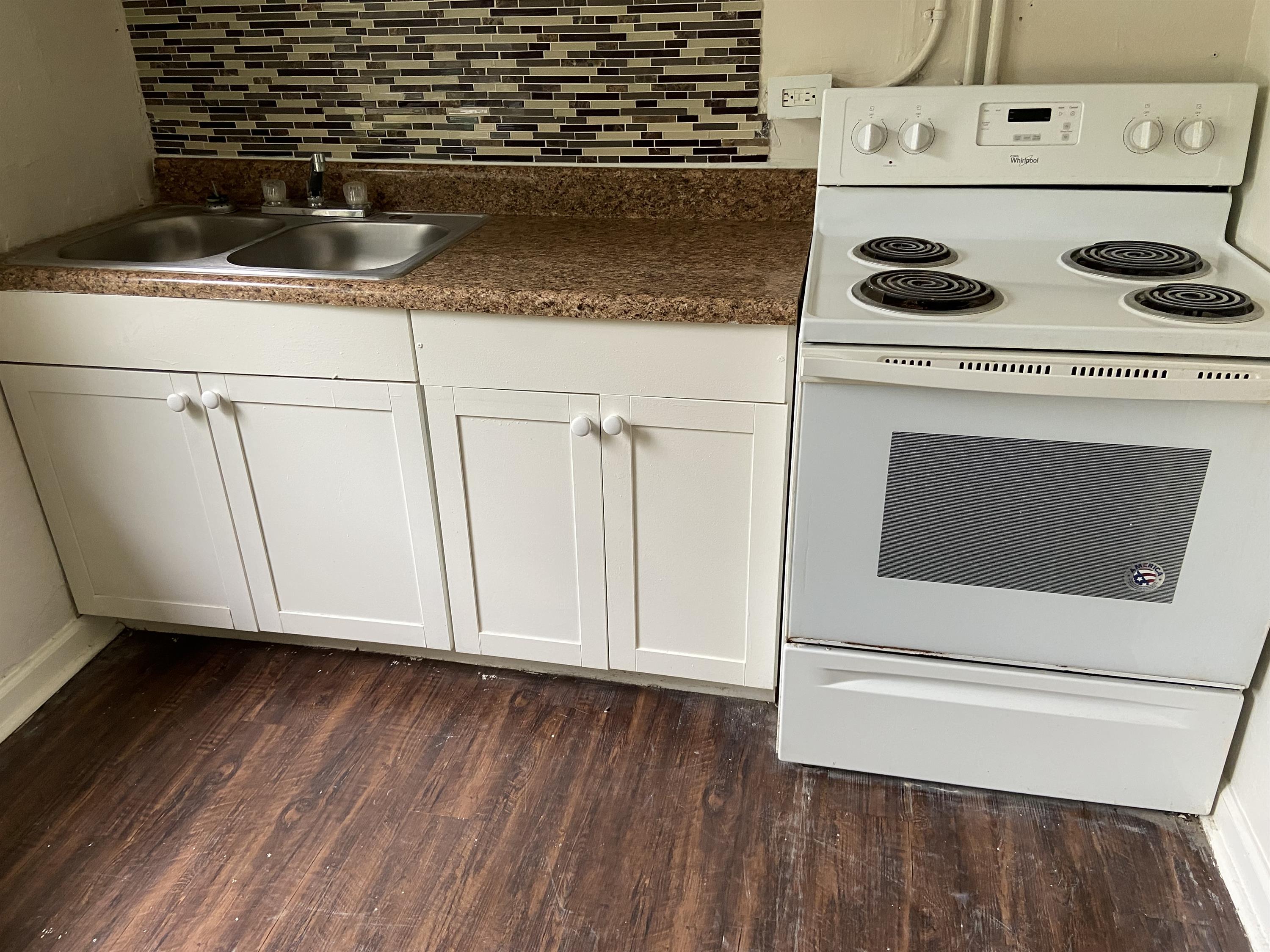 520 Charlton Street - Apt 3