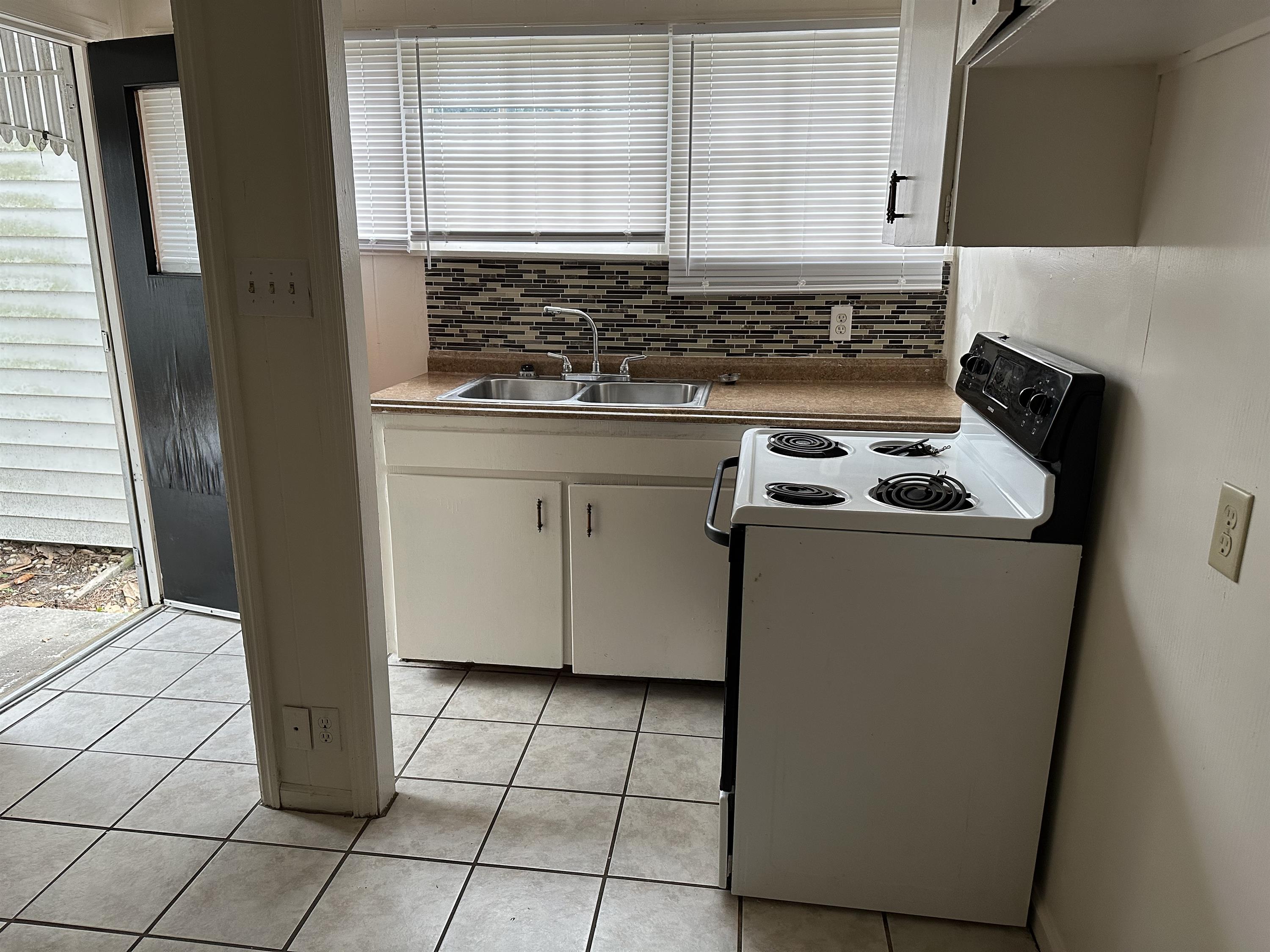 1608 Azalea Drive - Apt E